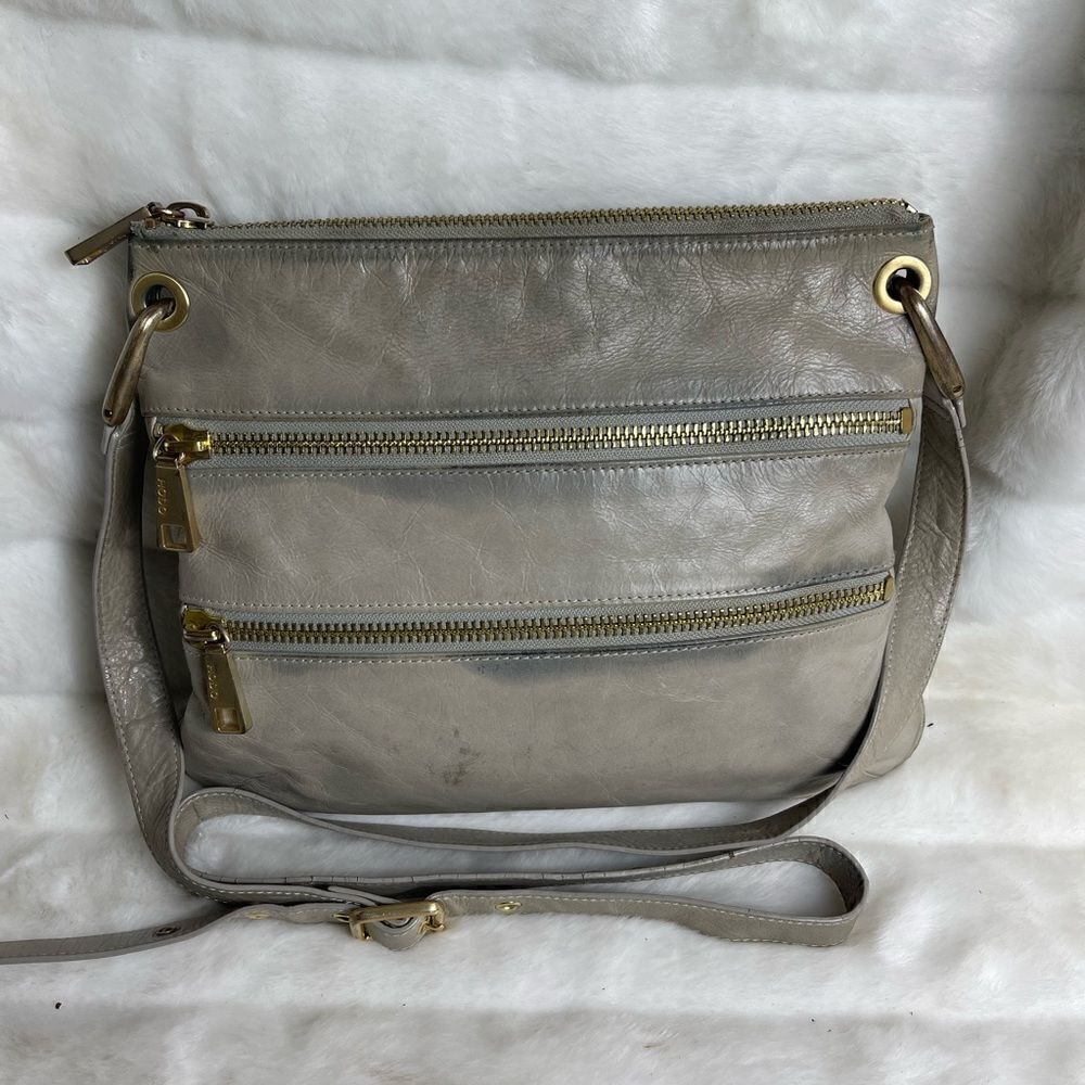 Hobo Mission leather light gray crossbody bag with bold gold tone hardwa… - Picture 1 of 10